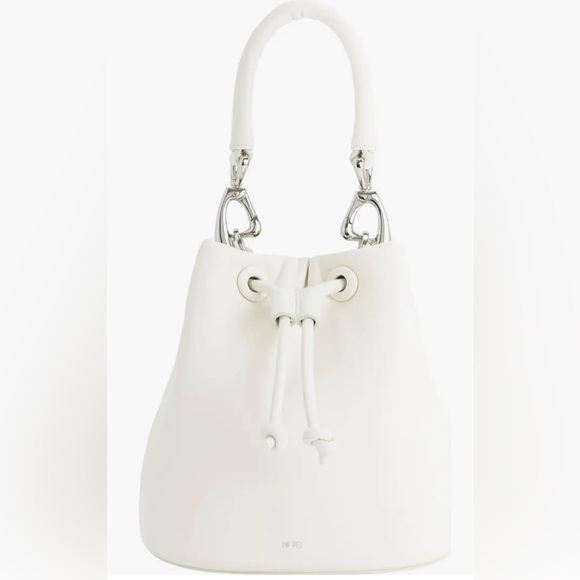 NEW JW PEI YULIA FAUX LEATHER BUCKET COLOR IVORY. Two straps removables - Picture 14 of 15